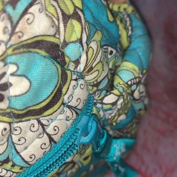‼️SOLD‼️ NWOT Vera Bradley On The Go Crossbody Peacock Retired Bag - Picture 8 of 12